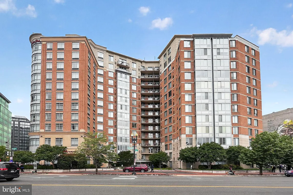 Building Photo - 555 Massachusetts Ave NW #1019
