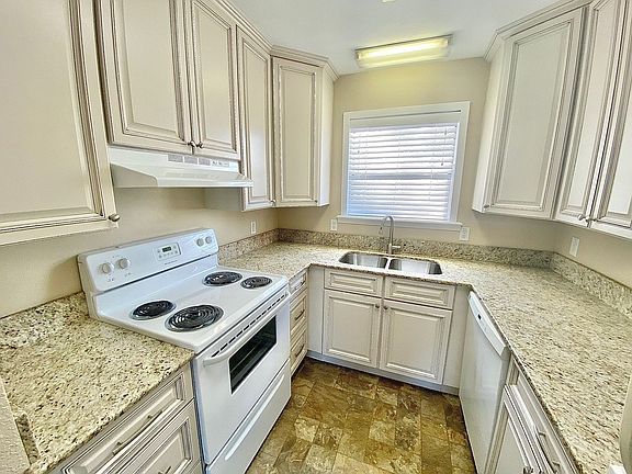 4th image of 3521 Central Blvd APT 3