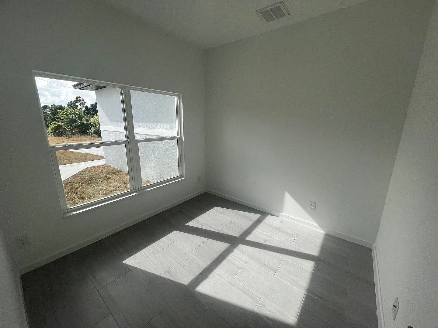 New 4 Bed / 2 Bath / 2 Car Garage Family Retreat in Desirable Lehigh Acres! — Photo 3