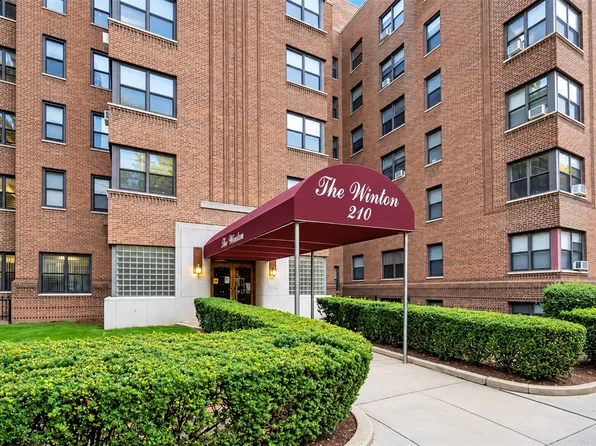 210 Martine Ave APT 5L, White Plains, NY 10601