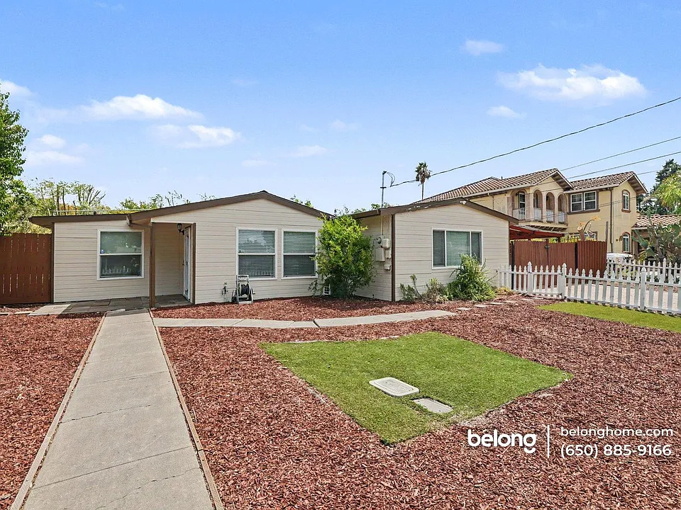 1456 Darlene Dr