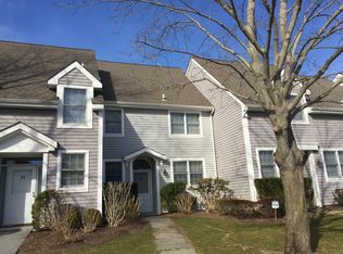 (Undisclosed Address), Southampton, NY 11968