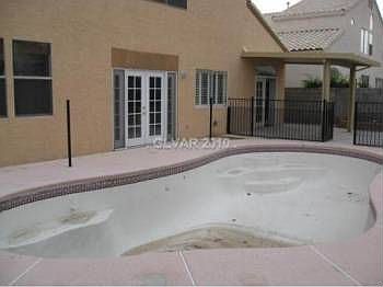 2nd image of 1580 /camarillo Dr