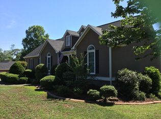 419 Harbour Shores Dr, Jackson, GA 30233