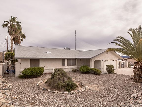 2nd image of 3072 Daytona Ave