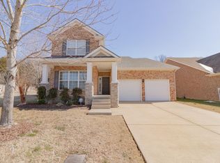 1640 Robindale Dr, Hermitage, TN 37076