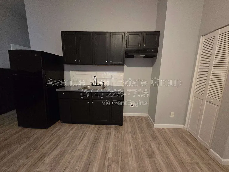 5040 Lotus Ave #1W — Photo 6