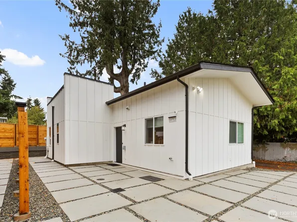 10712 Linden Avenue N, Seattle, WA 98133