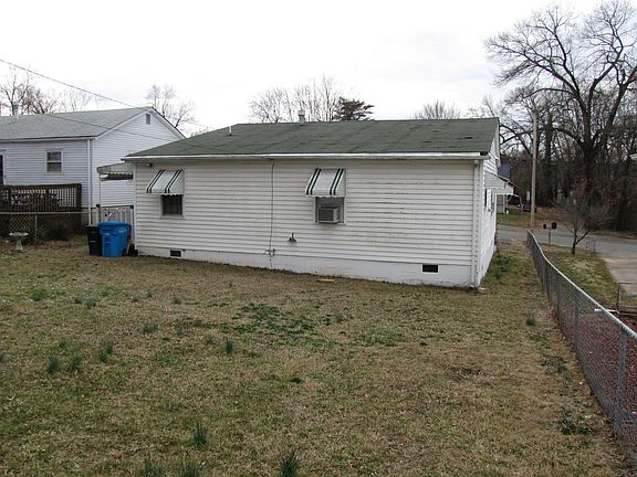 3rd image of 4105 Tennessee Ave NW