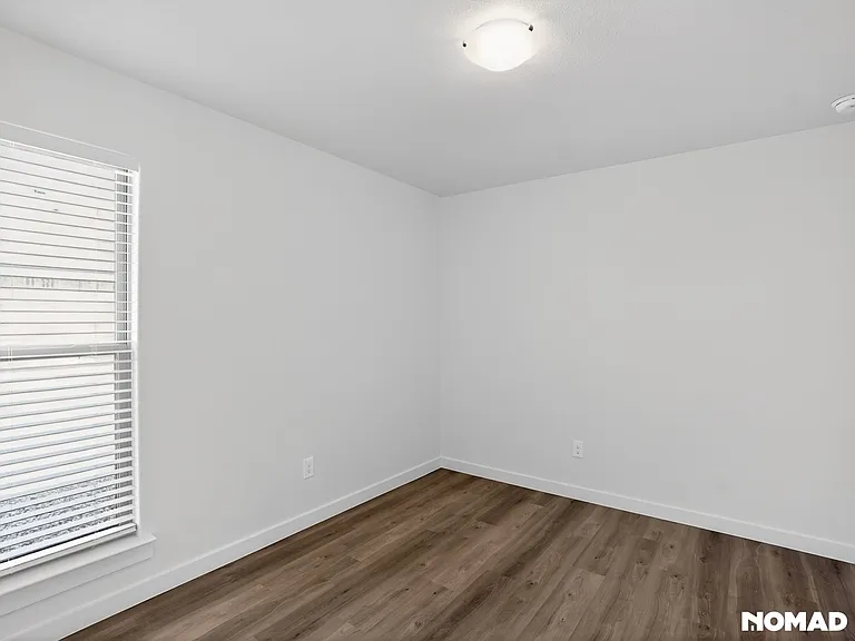 2152 Langford Ave — Photo 9