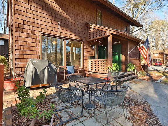 4th image of 13 Northlake Dr
