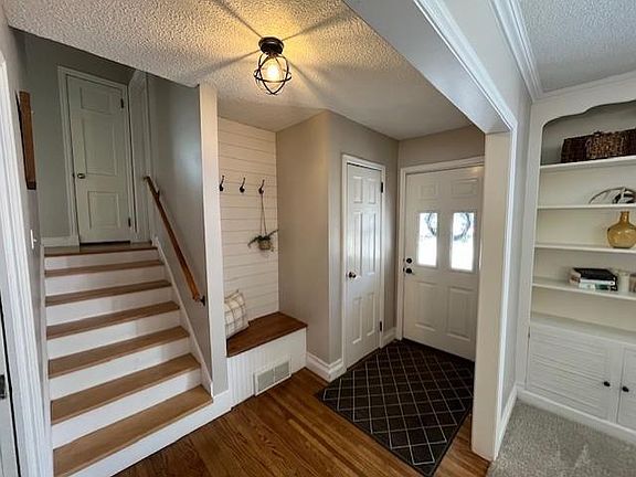 4th image of 240 Morton Ave NW