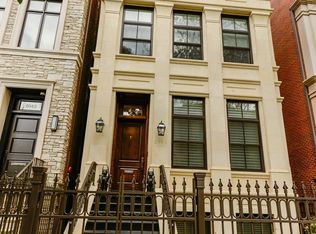 2041 N Howe St, Chicago, IL 60614