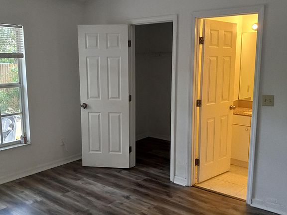 5th image of 3137 W Varn Ave