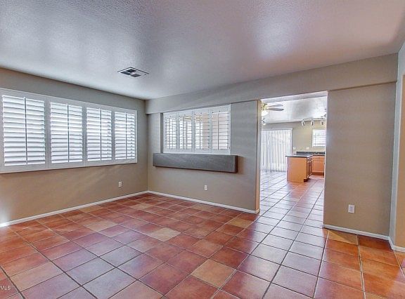 4th image of 3007 W Melinda Ln