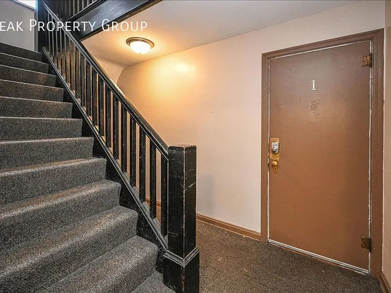2361 Ravine St #1 — Photo 5