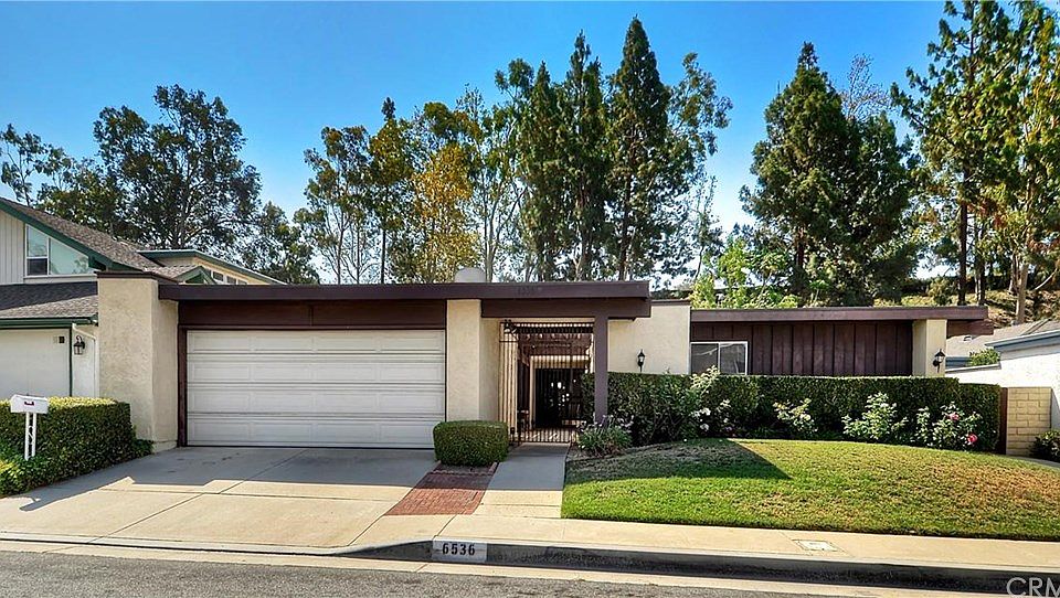 1st image of 6536 E Calle Del Norte