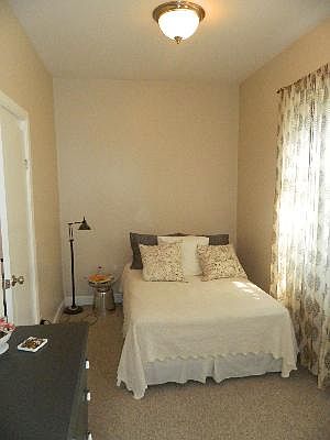 5th image of 1143 N Rockwell St APT 1F