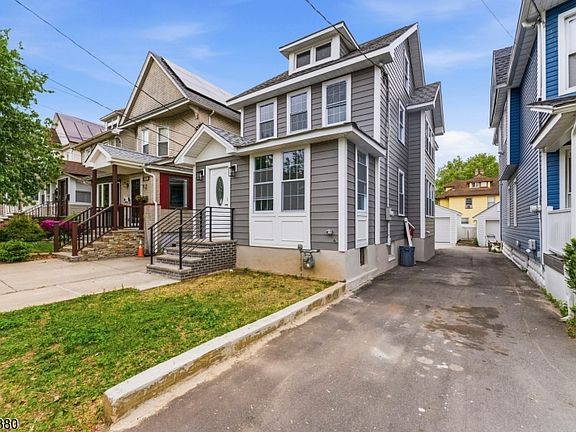 2nd image of 579 Newark Ave