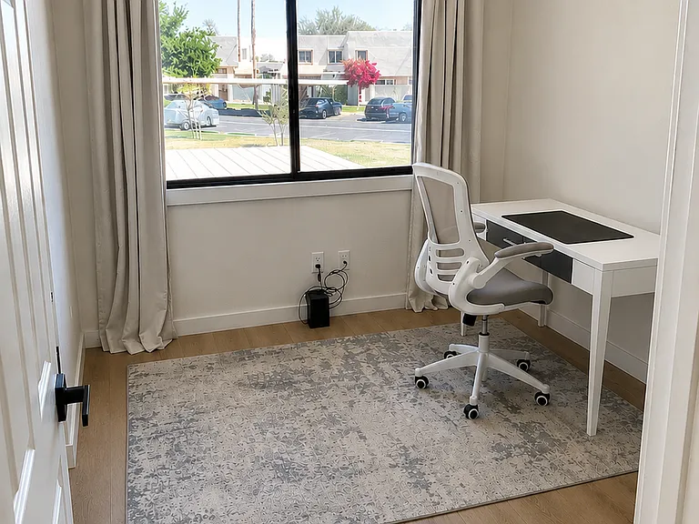 Upstairs Flex Space/Office