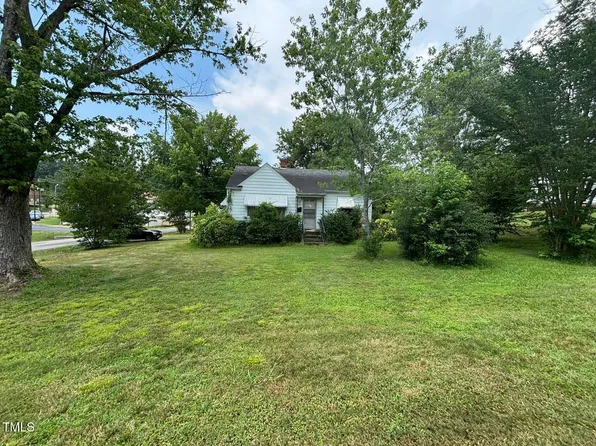 601 Red Oak Dr, Siler City, NC 27344