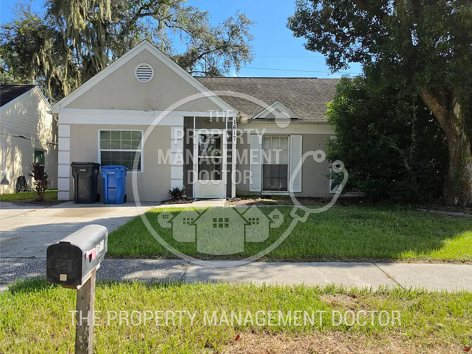 1617 Crossridge Dr