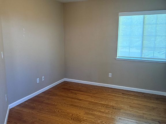 5th image of 10675 Arbor Way