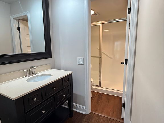 5th image of 5218 NE 6th Ave
