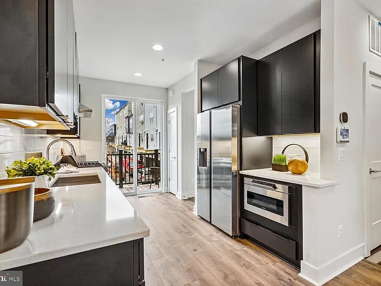 7333 Blade Dr — Photo 8
