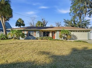 2051 NW 17th St, Crystal River, FL 34428