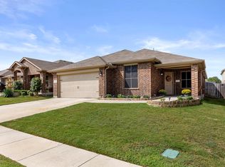 8205 Sambar Deer Dr, Fort Worth, TX 76179