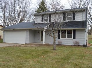 451 Menlo Park Rd, Green Bay, WI 54302