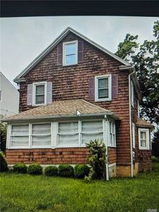 18 Capitol Ct, Oyster Bay, NY, 11771