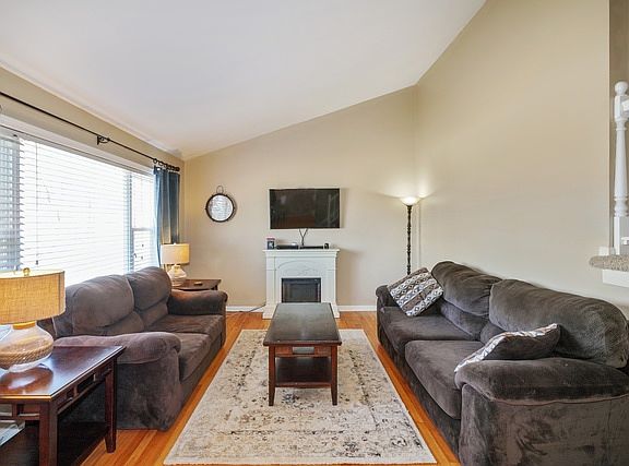 2nd image of 1057 S Norbury Ave