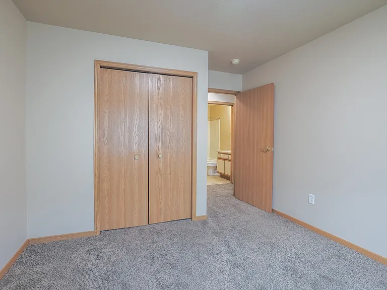 Amber Valley Apartments — Photo 10