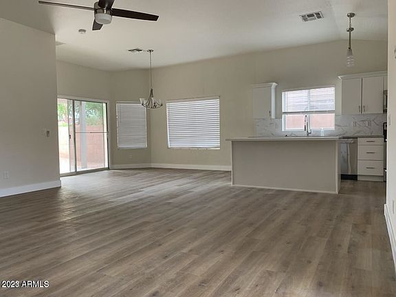 4th image of 3327 E Tierra Buena Ln