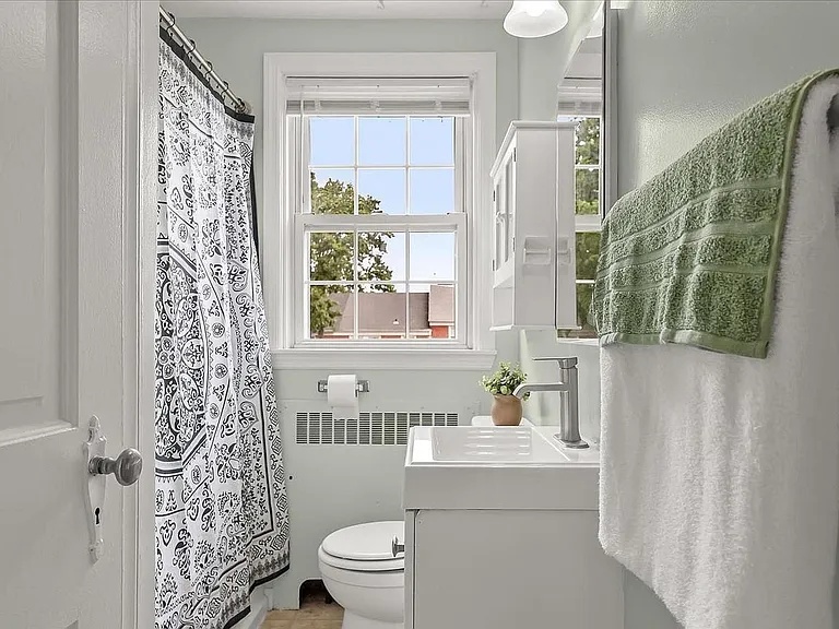 8 Enjay Ave — Photo 35