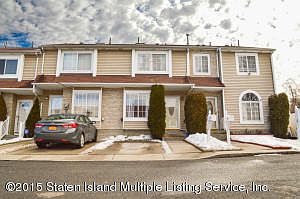 1st image of 22 Heather Ct