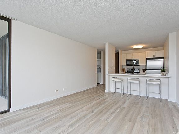 3rd image of 98-500 Koauka Loop APT 8B