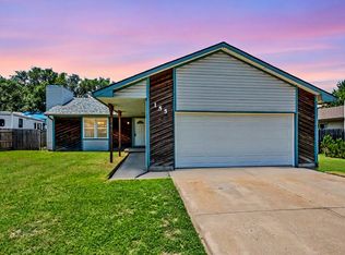 155 Champion St, Haysville, KS 67060
