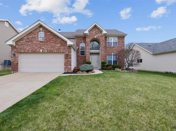 4860 Romaine Spring Dr, Fenton, MO 63026