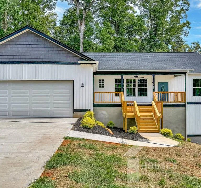 1505 E Saluda Lake Rd
