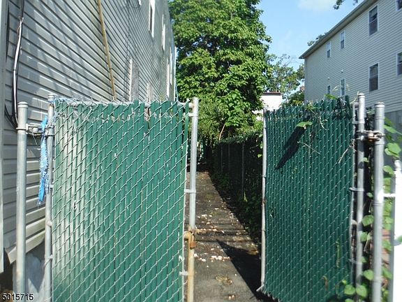 5th image of 109-111 Aldine St