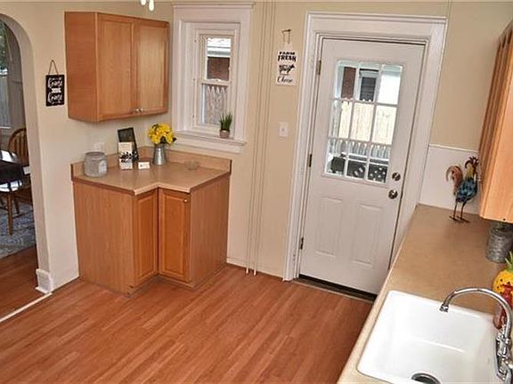 5th image of 437 Delaware Ave
