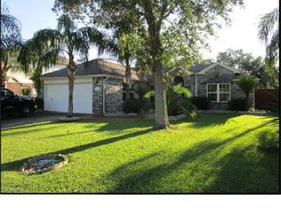 1702 Kemah Oaks Dr, Kemah, TX 77565