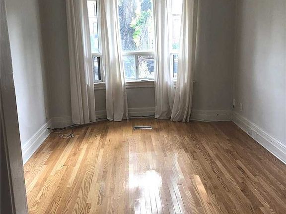 4th image of 37 Hendrick Ave