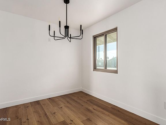 5th image of 637 N SUNSET Drive