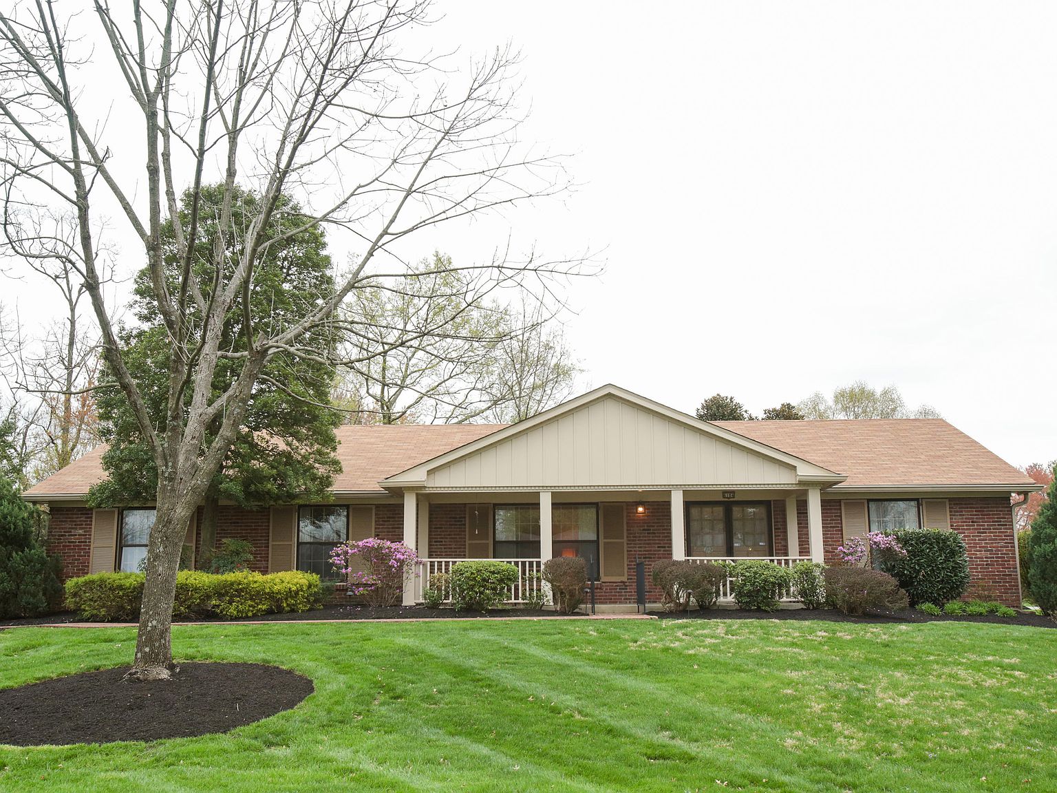 6104 Glen Hill Rd, Glenview Hills, KY 40222 Zillow