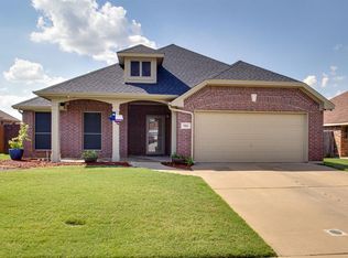 916 Remington Ranch Rd, Mansfield, TX 76063