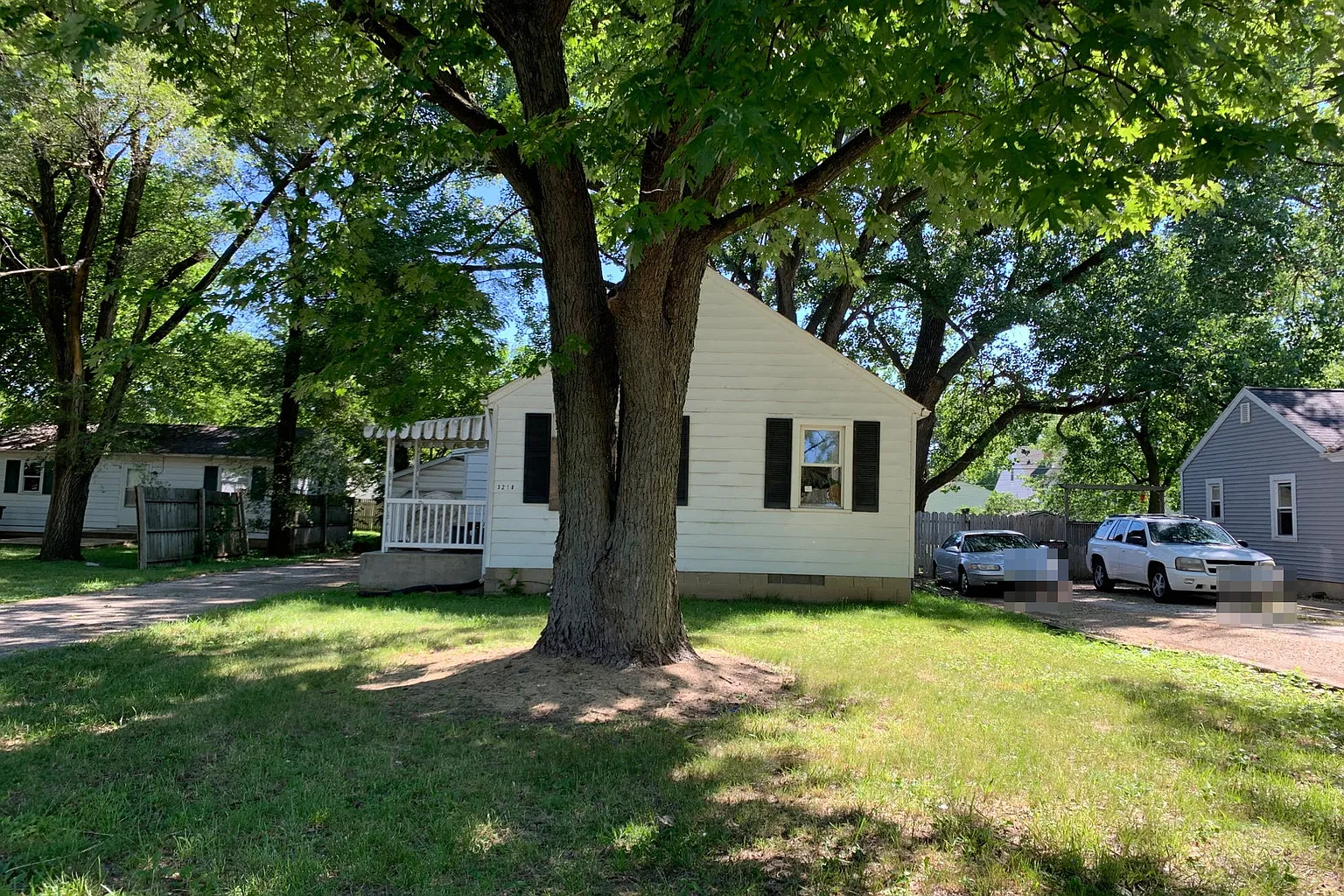 3218 N Gale Ave photo 1